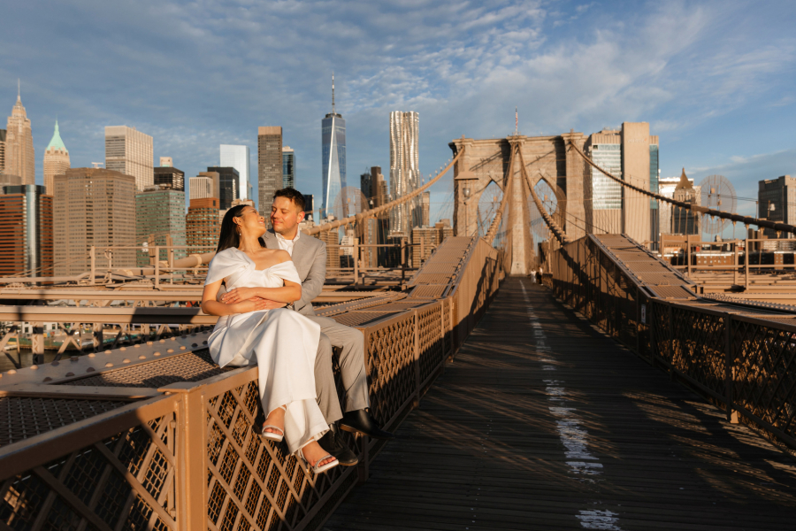 Sunrise engagement photoshoot on Brooklyn bridge 20