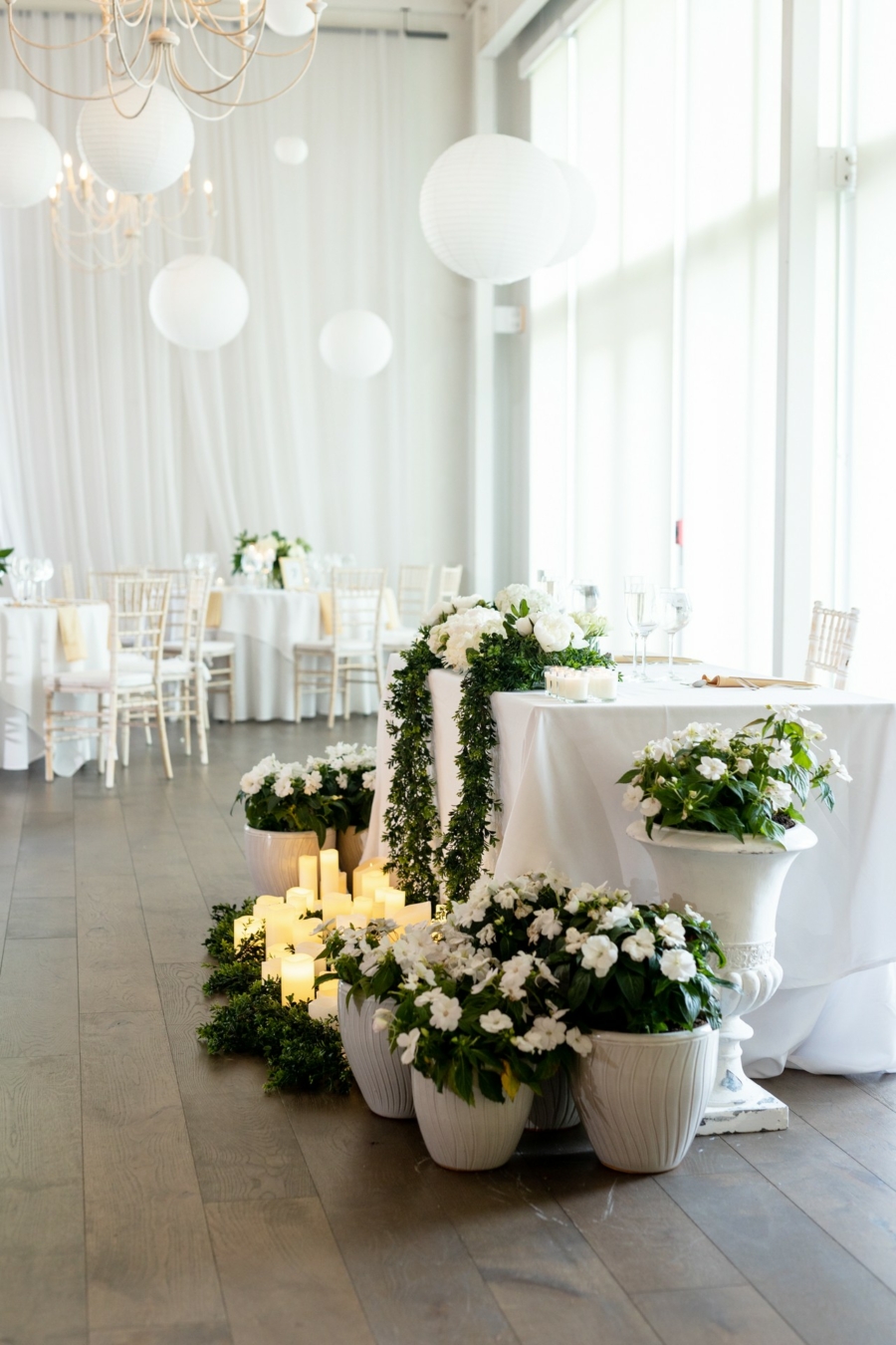 reception classic white decor wedding